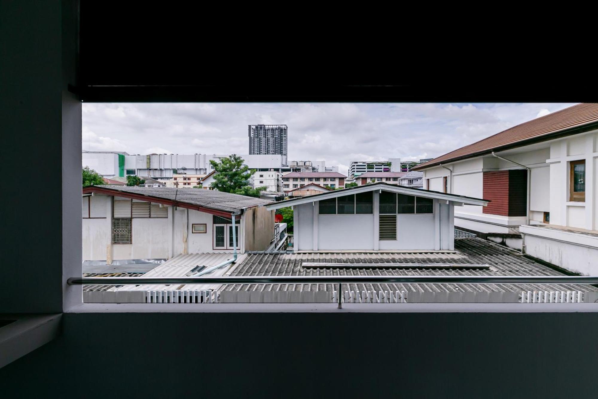 Ruan Plaisoi Apartment 방콕 외부 사진