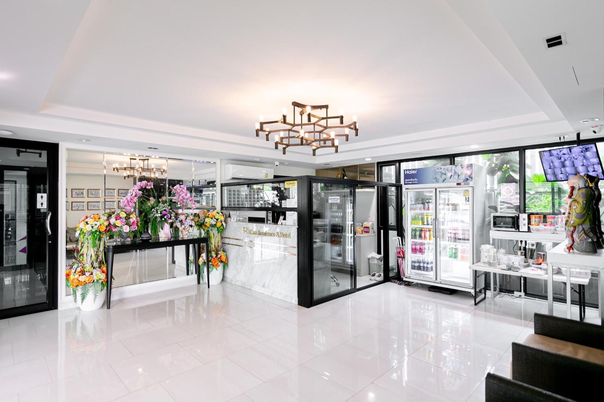 Ruan Plaisoi Apartment 방콕 외부 사진