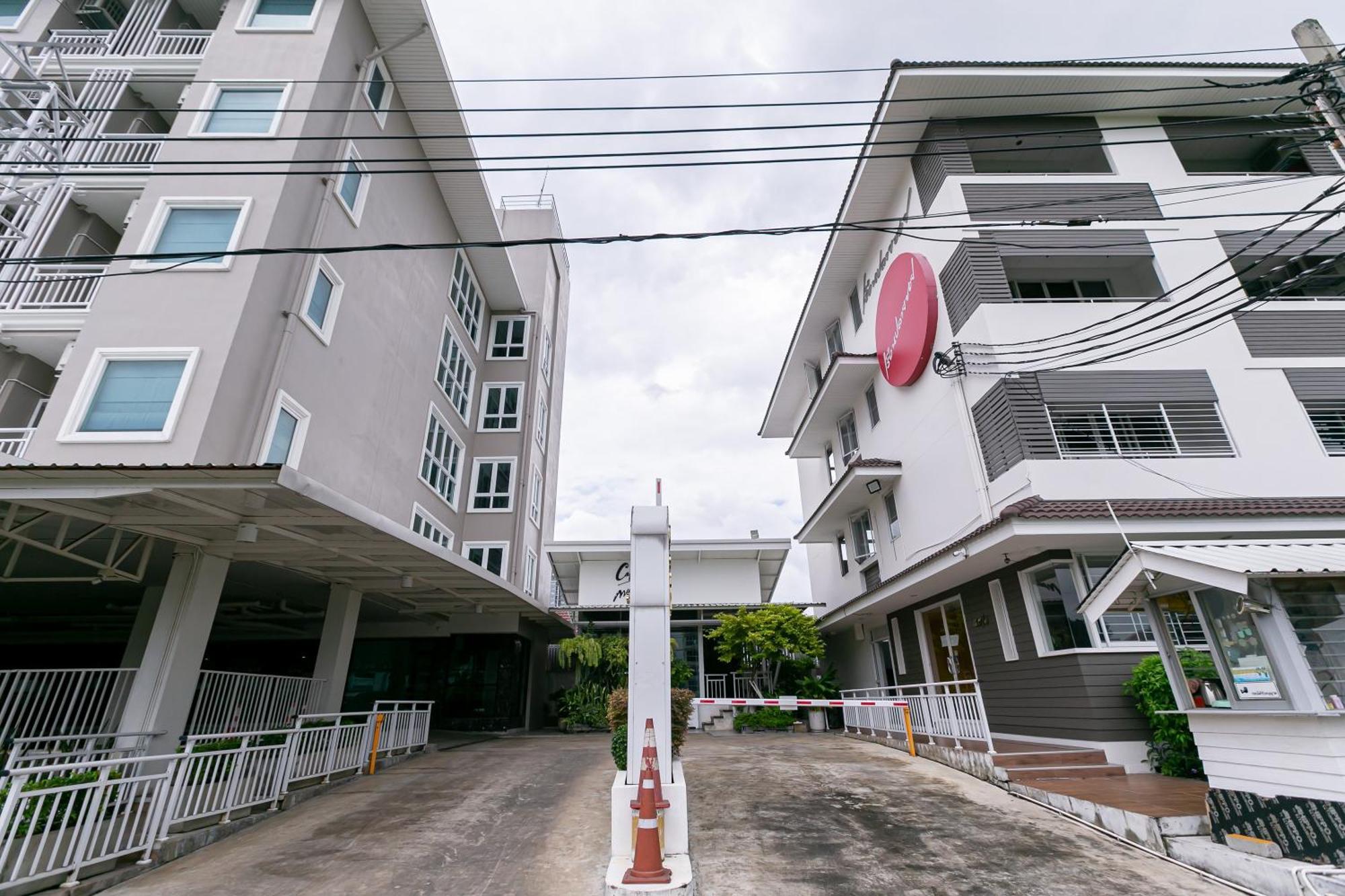 Ruan Plaisoi Apartment 방콕 외부 사진