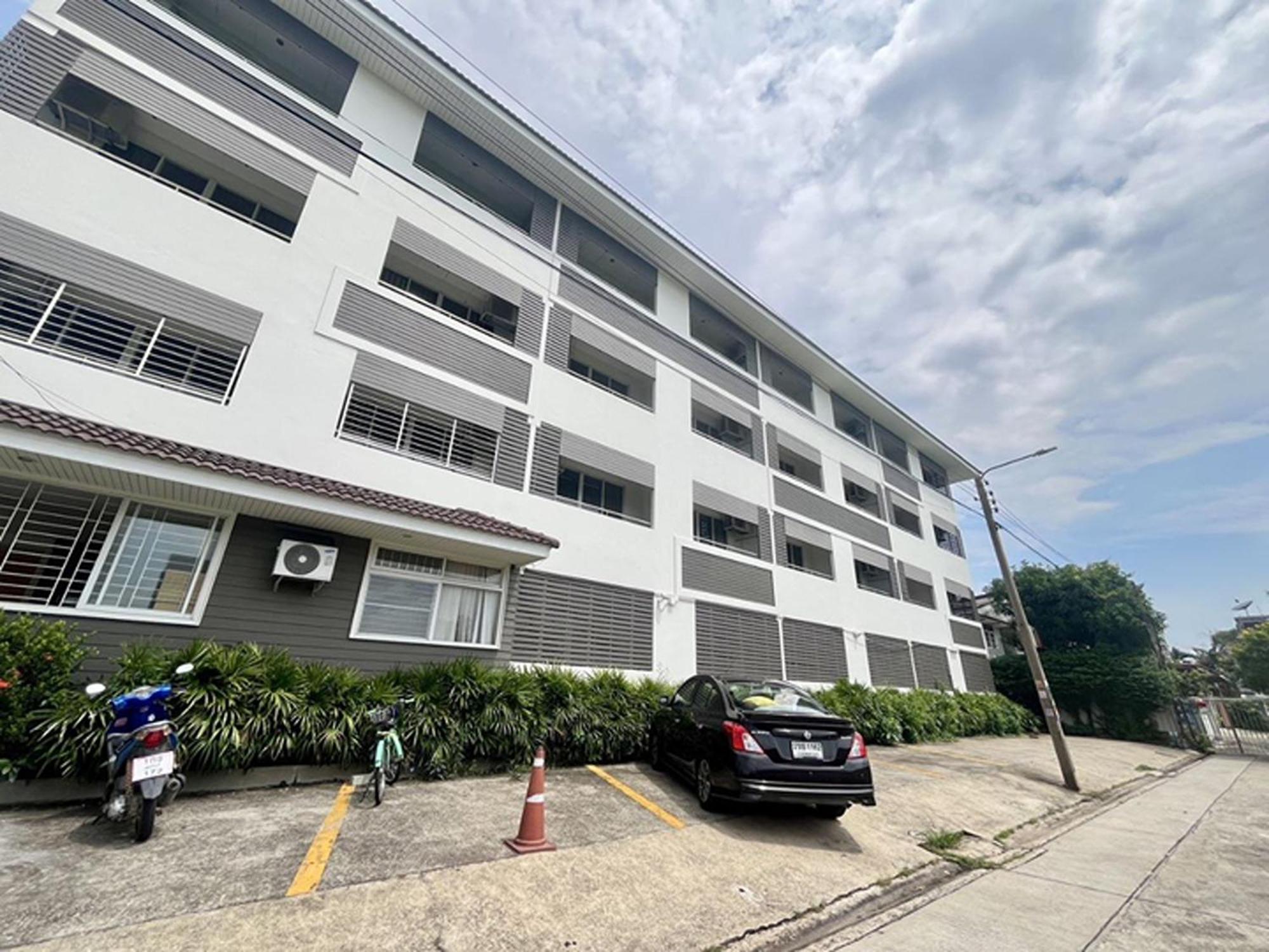 Ruan Plaisoi Apartment 방콕 외부 사진